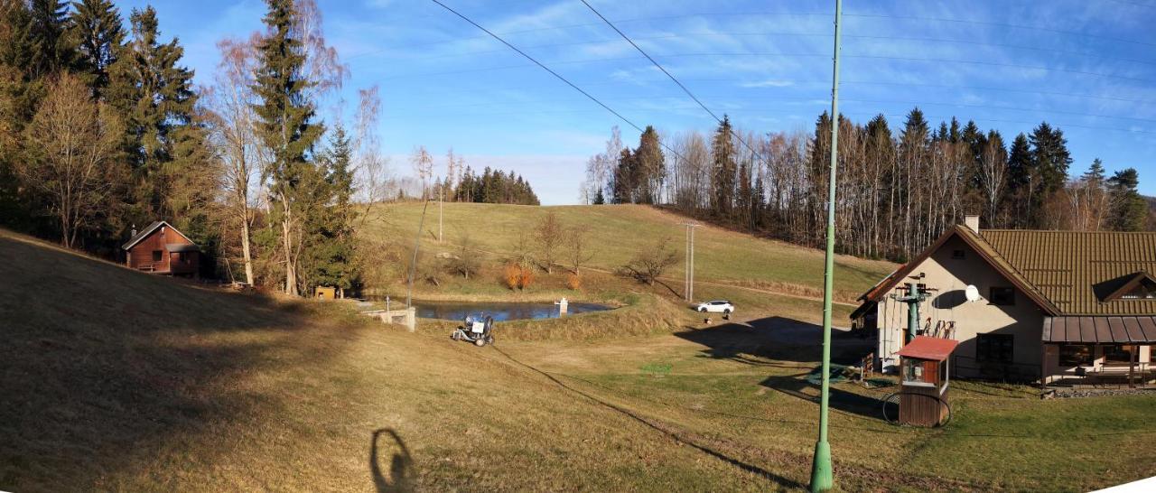 Srub na svahu sjezdovky v Radvanicích Radvanice  Exteriér fotografie