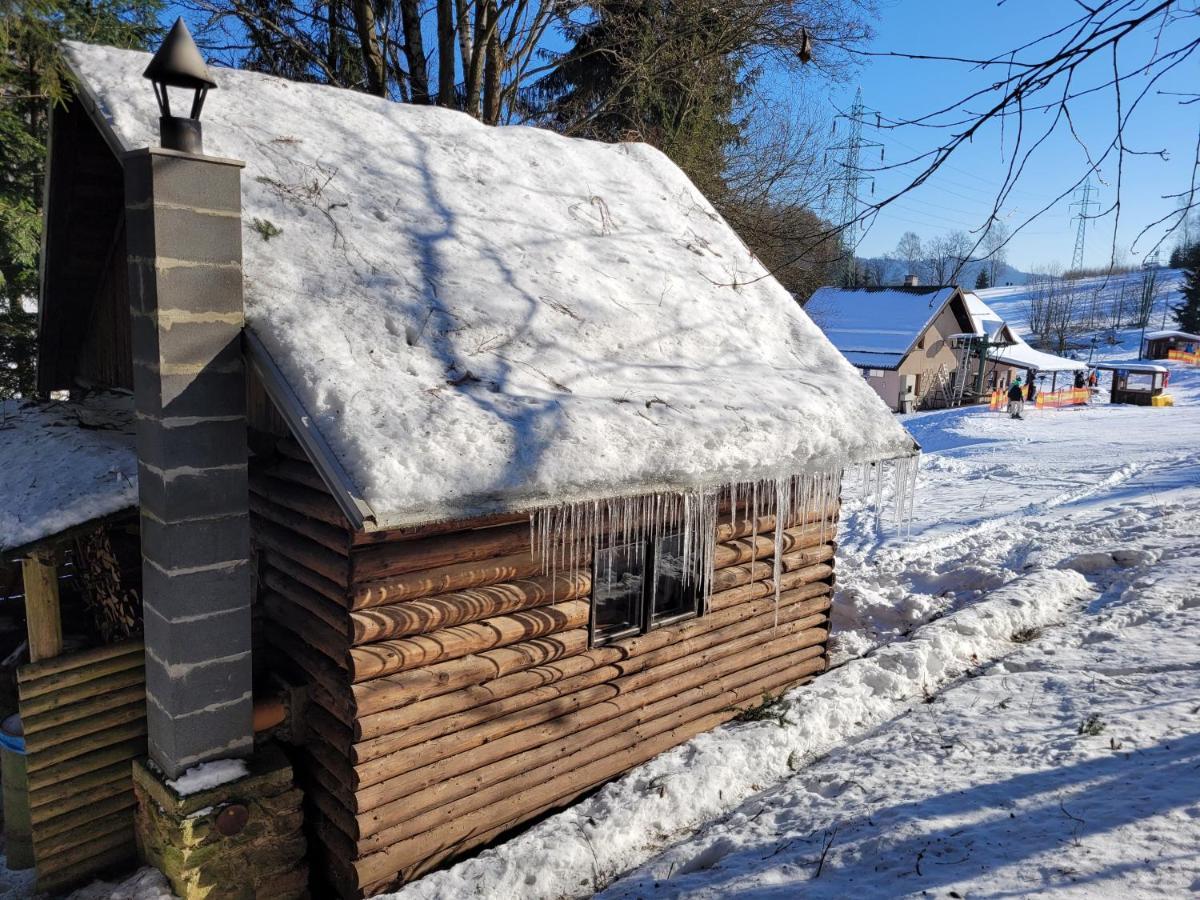 Srub na svahu sjezdovky v Radvanicích Radvanice  Exteriér fotografie